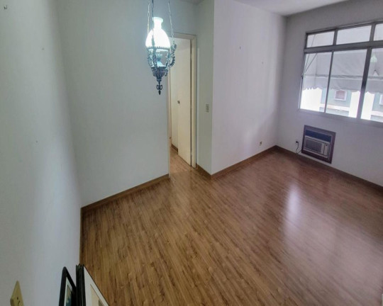 Imagem Imóvel com 3 Quartos à Venda, 101 m² em Leblon - Rio De Janeiro Imagem Imóvel com 3 Quartos à Venda, 101 m² em Leblon - Rio De Janeiro