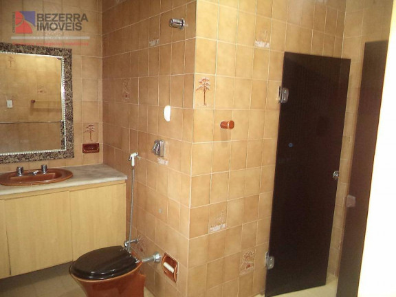 Imagem Casa com 4 Quartos à Venda, 312 m² em Candelária - Natal Imagem Casa com 4 Quartos à Venda, 312 m² em Candelária - Natal