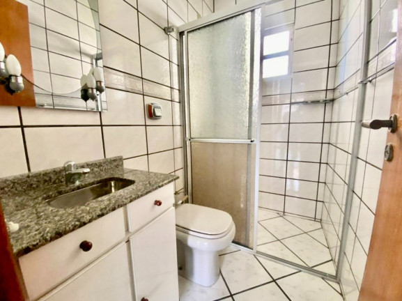 Imagem Casa com 3 Quartos à Venda, 264 m² em Kobrasol - São José