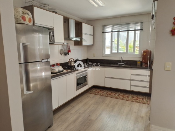 Imagem Casa com 3 Quartos à Venda, 180 m²