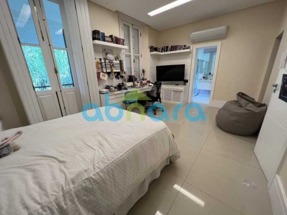 Imagem Casa com 5 Quartos à Venda, 800 m² em Botafogo - Rio De Janeiro Imagem Casa com 5 Quartos à Venda, 800 m² em Botafogo - Rio De Janeiro