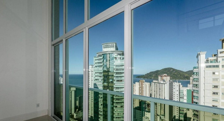 Imagem Apartamento com 3 Quartos à Venda,  em Centro - Balneário Camboriú