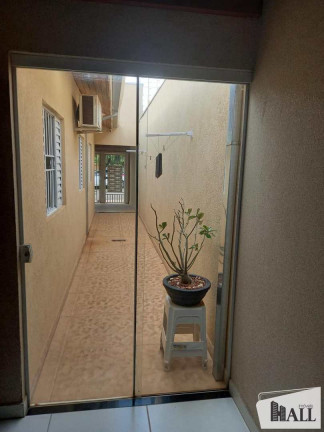 Imagem Casa com 2 Quartos à Venda, 133 m² em Centro - Bady Bassitt Imagem Casa com 2 Quartos à Venda, 133 m² em Centro - Bady Bassitt