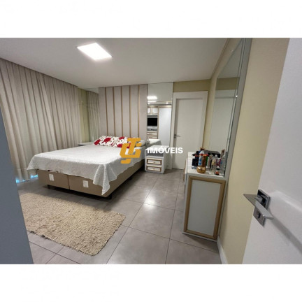 Imagem Casa com 6 Quartos à Venda, 288 m² em Monte Alegre - Camboriú Imagem Casa com 6 Quartos à Venda, 288 m² em Monte Alegre - Camboriú