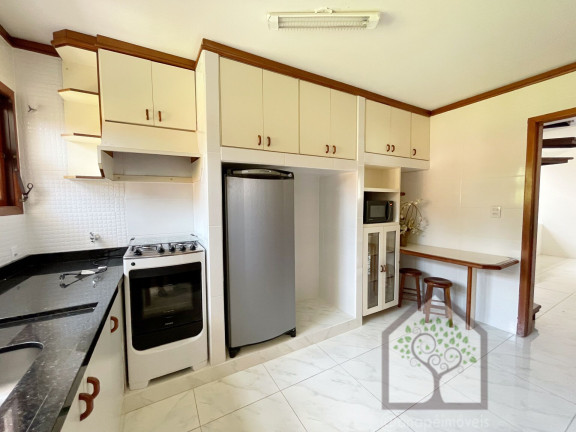 Imagem Casa com 3 Quartos à Venda, 250 m² em Sambaqui - Florianópolis Imagem Casa com 3 Quartos à Venda, 250 m² em Sambaqui - Florianópolis