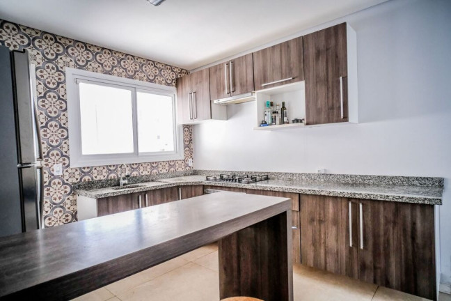 Imagem Casa com 2 Quartos à Venda, 100 m² em Jardim Itu - Porto Alegre Imagem Casa com 2 Quartos à Venda, 100 m² em Jardim Itu - Porto Alegre