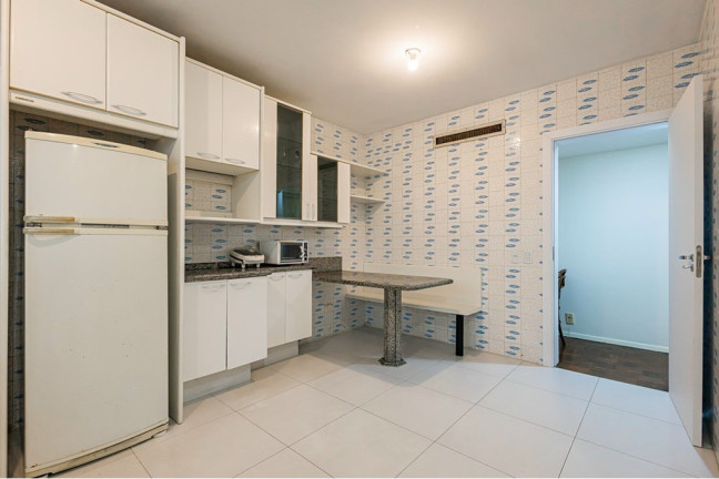 Imagem Apartamento com 3 Quartos à Venda, 167 m² em Centro Histórico - Porto Alegre Imagem Apartamento com 3 Quartos à Venda, 167 m² em Centro Histórico - Porto Alegre