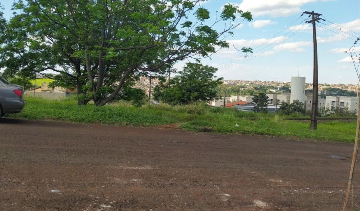 Imagem Imóvel com 3 Quartos à Venda, 70 m² em Parque Residencial Michael Licha - Londrina