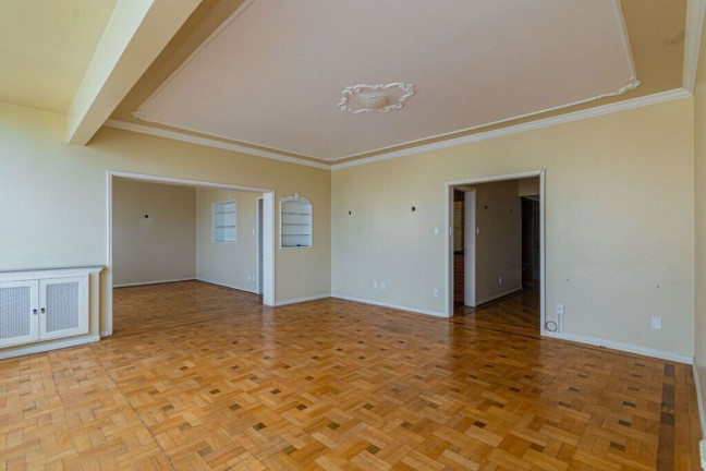 Imagem Apartamento com 3 Quartos à Venda, 210 m² em Centro Histórico - Porto Alegre Imagem Apartamento com 3 Quartos à Venda, 210 m² em Centro Histórico - Porto Alegre
