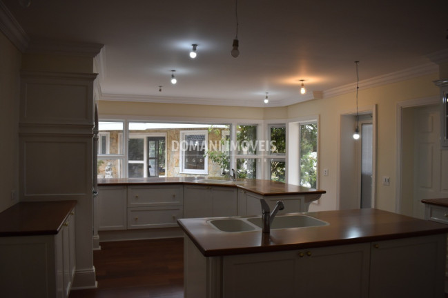 Imagem Casa com 4 Quartos à Venda, 1.500 m² em Região De Capivari - Campos Do Jordão Imagem Casa com 4 Quartos à Venda, 1.500 m² em Região De Capivari - Campos Do Jordão