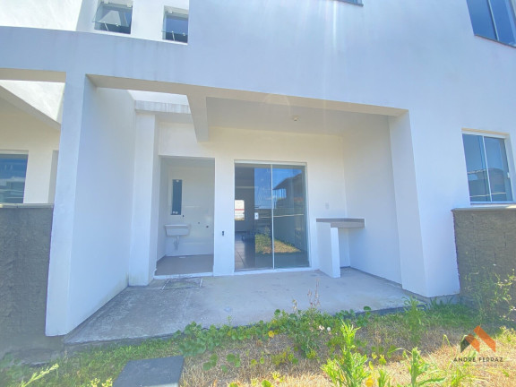 Imagem Casa com 2 Quartos à Venda, 92 m² Imagem Casa com 2 Quartos à Venda, 92 m²