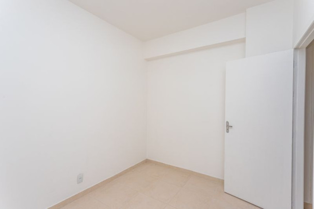 Imagem Imóvel com 1 Quarto à Venda, em Centro Histórico - Porto Alegre Imagem Imóvel com 1 Quarto à Venda, em Centro Histórico - Porto Alegre