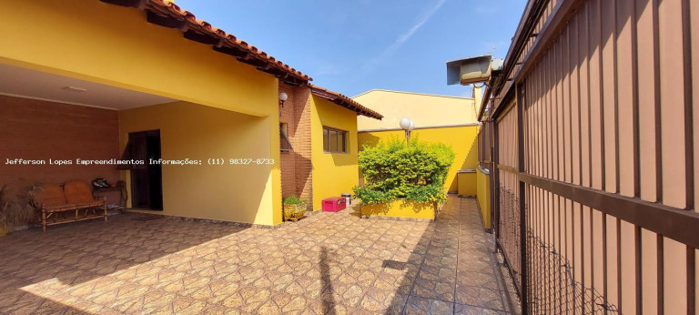 Imagem Casa com 3 Quartos à Venda, 266 m² em Jardim Celani - Salto