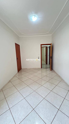 Imagem Casa com 3 Quartos à Venda, 200 m² Imagem Casa com 3 Quartos à Venda, 200 m²