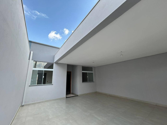 Casa com 3 Quartos à Venda, 180 m² em Residencial Ouro Verde - Botucatu