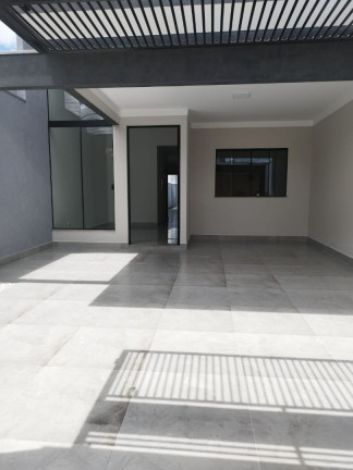 Imagem Casa com 3 Quartos à Venda, 122 m² em Jardim Pinheiros - Maringa Imagem Casa com 3 Quartos à Venda, 122 m² em Jardim Pinheiros - Maringa