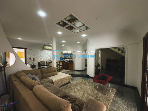 Imagem Casa com 4 Quartos à Venda, 288 m² em Canto Do Forte - Praia Grande Imagem Casa com 4 Quartos à Venda, 288 m² em Canto Do Forte - Praia Grande