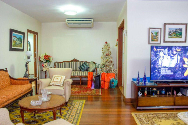 Apartamento com 3 Quartos à Venda, 240 m² em Ingá - Niterói