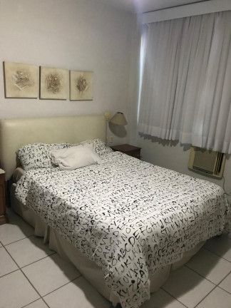 Imagem Imóvel com 4 Quartos à Venda, 140 m² em Icaraí - Niterói Imagem Imóvel com 4 Quartos à Venda, 140 m² em Icaraí - Niterói