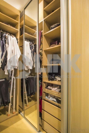 Imagem Imóvel com 3 Quartos à Venda, 94 m² em Petrópolis - Porto Alegre
