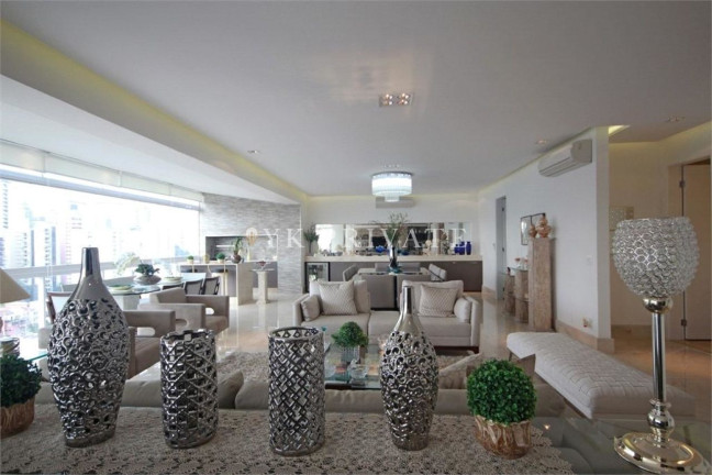 Apartamento com 4 Quartos à Venda, 320 m² em Pacaembu - São Paulo