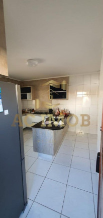 Imagem Casa com 5 Quartos para Alugar, 220 m² em Portão - Lauro De Freitas Imagem Casa com 5 Quartos para Alugar, 220 m² em Portão - Lauro De Freitas