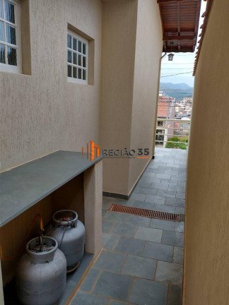 Imagem Casa com 3 Quartos à Venda, 120 m² em Jardim Das Hortênsias - Poços De Caldas Imagem Casa com 3 Quartos à Venda, 120 m² em Jardim Das Hortênsias - Poços De Caldas