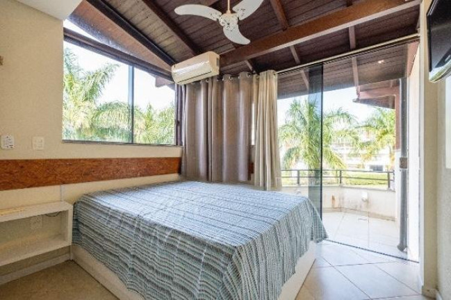 Imagem Sobrado com 3 Quartos à Venda, 160 m² em Cachoeira Do Bom Jesus - Florianópolis