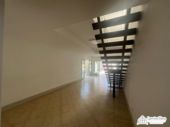 Imagem Sobrado com 5 Quartos para Alugar, 15 m² em Itaguá - Ubatuba Imagem Sobrado com 5 Quartos para Alugar, 15 m² em Itaguá - Ubatuba