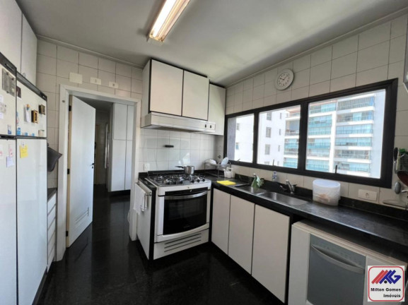 Imagem Apartamento com 3 Quartos à Venda, 220 m² em Itaim Bibi - São Paulo