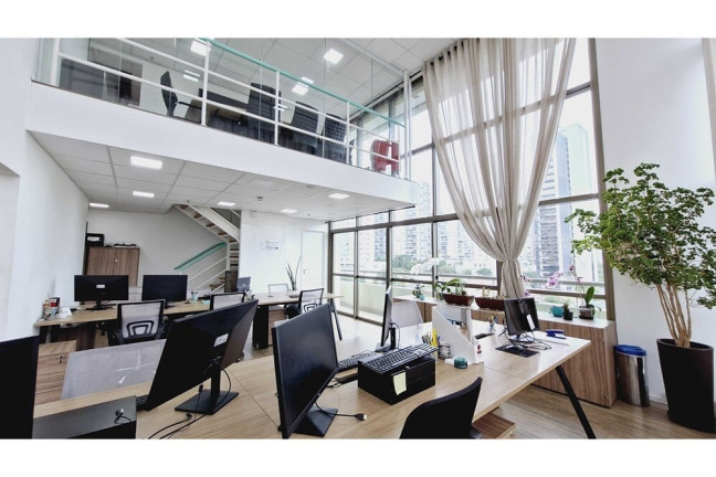 Sala Comercial à Venda, 144 m² em Brooklin Paulista - São Paulo