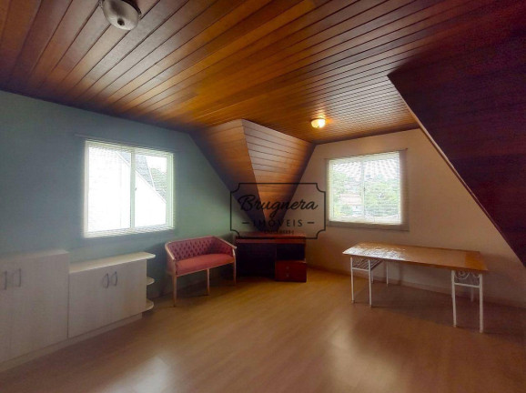 Imagem Sobrado com 3 Quartos à Venda, 165 m² em Bom Retiro - Curitiba Imagem Sobrado com 3 Quartos à Venda, 165 m² em Bom Retiro - Curitiba