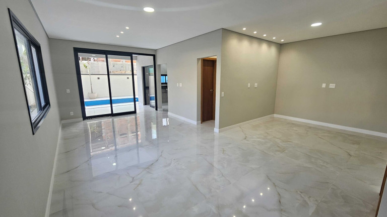 Imagem Sobrado com 4 Quartos à Venda, 235 m² em Fazenda Rodeio - Mogi Das Cruzes Imagem Sobrado com 4 Quartos à Venda, 235 m² em Fazenda Rodeio - Mogi Das Cruzes