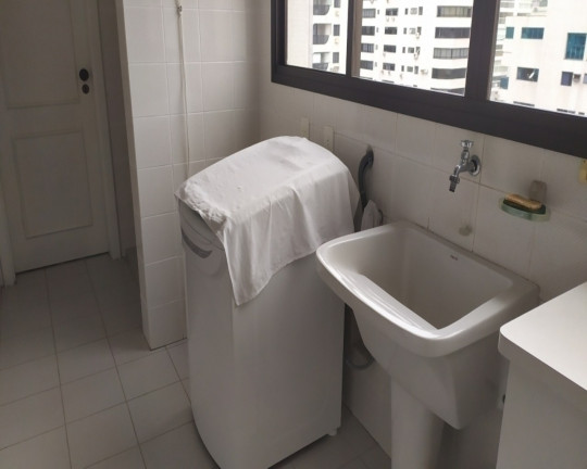 Imagem Apartamento com 3 Quartos à Venda, 170 m² em Pitangueiras - Guarujá Imagem Apartamento com 3 Quartos à Venda, 170 m² em Pitangueiras - Guarujá