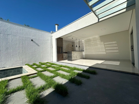 Imagem Casa com 3 Quartos à Venda, 189 m² em Jardim Califórnia - Cuiabá Imagem Casa com 3 Quartos à Venda, 189 m² em Jardim Califórnia - Cuiabá