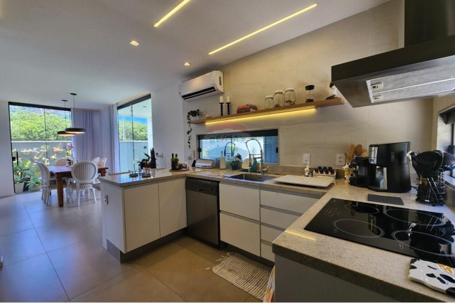 Imagem Casa de Condomínio com 4 Quartos à Venda, 290 m² em Inoa - Maricá