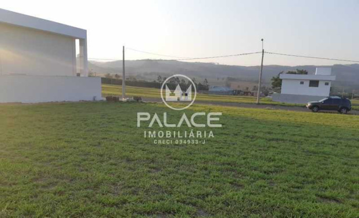 Terreno à Venda, 420 m² em Alto Boa Vista - Analândia