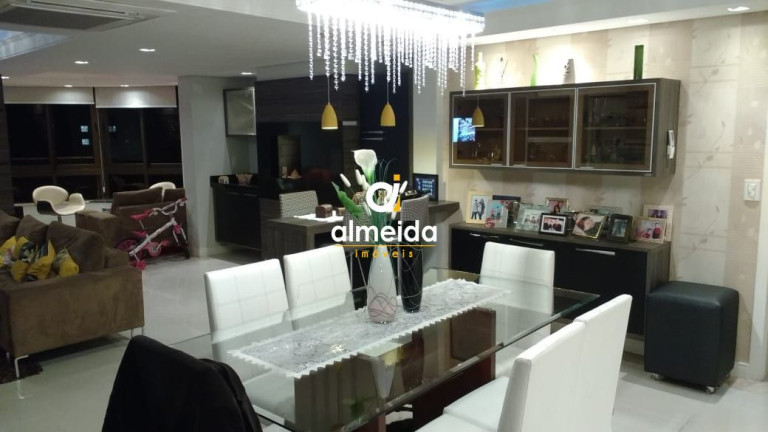 Imagem Apartamento com 3 Quartos à Venda, 187 m² em Nossa Senhora Medianeira - Santa Maria Imagem Apartamento com 3 Quartos à Venda, 187 m² em Nossa Senhora Medianeira - Santa Maria