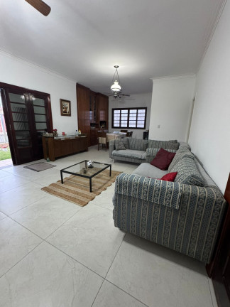 Imagem Casa com 3 Quartos à Venda, 168 m² em Flórida - Praia Grande