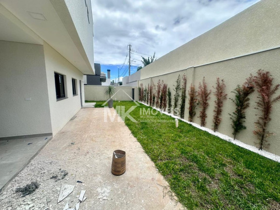 Imagem Sobrado com 3 Quartos à Venda, 361 m² em Centro - Piraquara