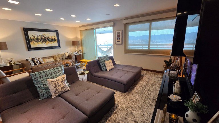 Imagem Imóvel com 4 Quartos à Venda, 180 m² em Ingá - Niterói Imagem Imóvel com 4 Quartos à Venda, 180 m² em Ingá - Niterói
