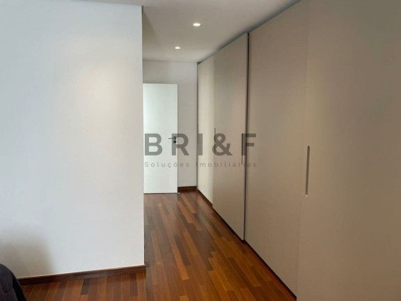 Imagem Casa com 4 Quartos à Venda, 240 m² em Moema - São Paulo Imagem Casa com 4 Quartos à Venda, 240 m² em Moema - São Paulo