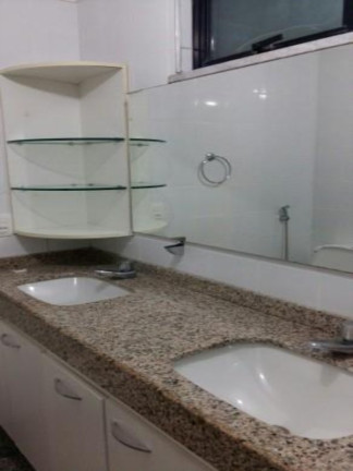 Imagem Imóvel com 3 Quartos à Venda, 200 m² em Guararapes - Fortaleza Imagem Imóvel com 3 Quartos à Venda, 200 m² em Guararapes - Fortaleza