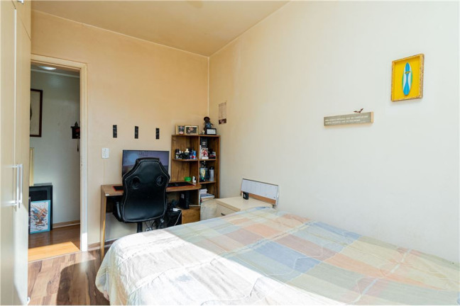 Imagem Imóvel com 2 Quartos à Venda, em Menino Deus - Porto Alegre Imagem Imóvel com 2 Quartos à Venda, em Menino Deus - Porto Alegre