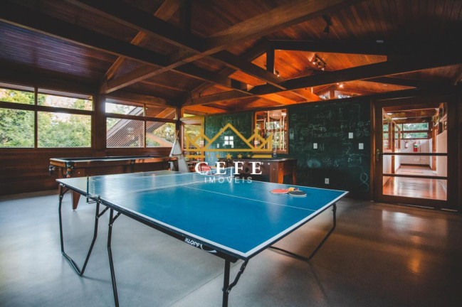 Imagem Casa com 4 Quartos à Venda, 1.096 m² em Centro - Gramado