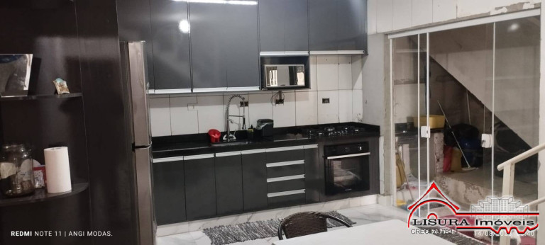 Imagem Casa com 4 Quartos à Venda, 210 m² em Jardim Colônia - Jacareí