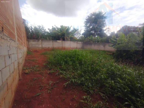 Imagem Casa com 3 Quartos à Venda, 80 m² em Araças 3º Seção - Mateus Leme