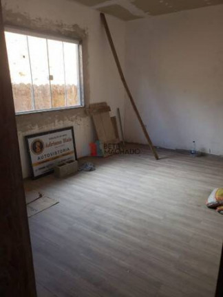 Imagem Casa com 2 Quartos à Venda, 156 m² em Teresópolis
