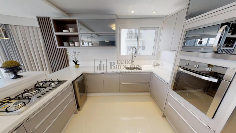 Imagem Apartamento com 5 Quartos à Venda, 237 m² em Centro - Balneário Camboriú Imagem Apartamento com 5 Quartos à Venda, 237 m² em Centro - Balneário Camboriú