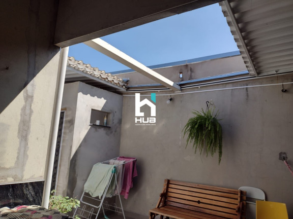 Imagem Casa com 2 Quartos à Venda, 80 m²
